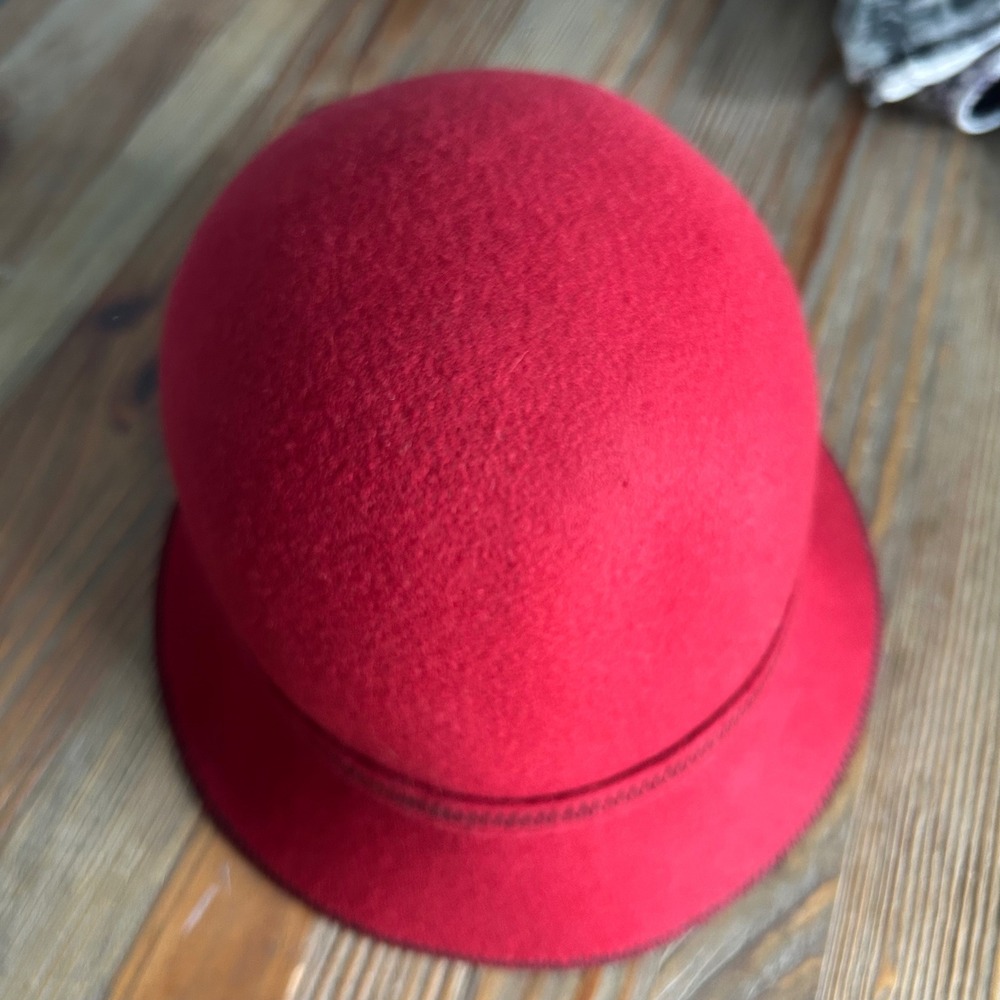 Red Wool Felt Cloche Hat Flower Accent vintage style adjustable retro - Picture 7 of 8